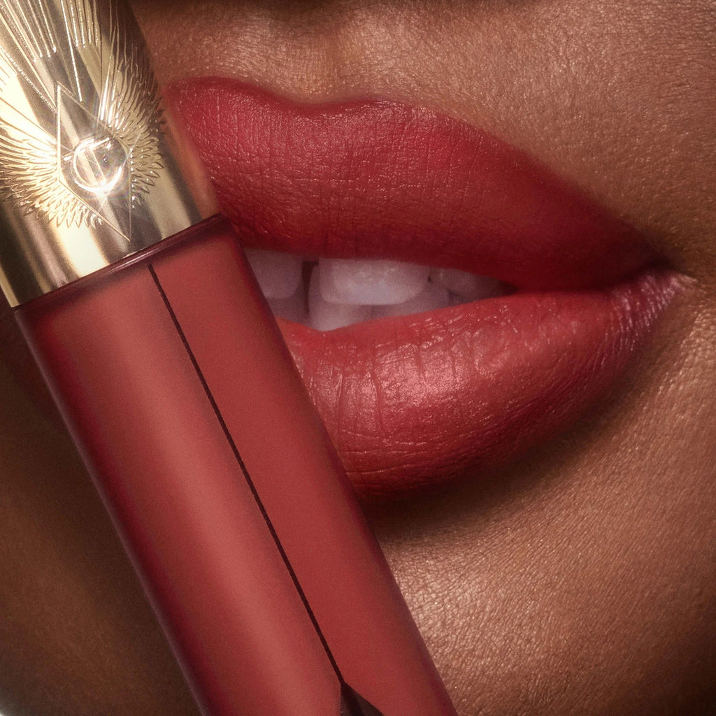 Charlotte Tilbury Airbrush Flawless Lip Blur